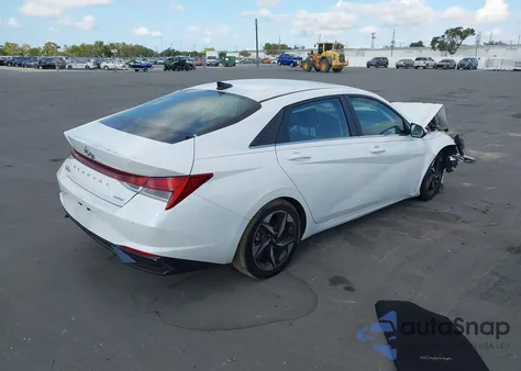 2021 Hyundai Elantra Limited z USA, uszkodzony, nr VIN 5NPLP4AG9MH019702